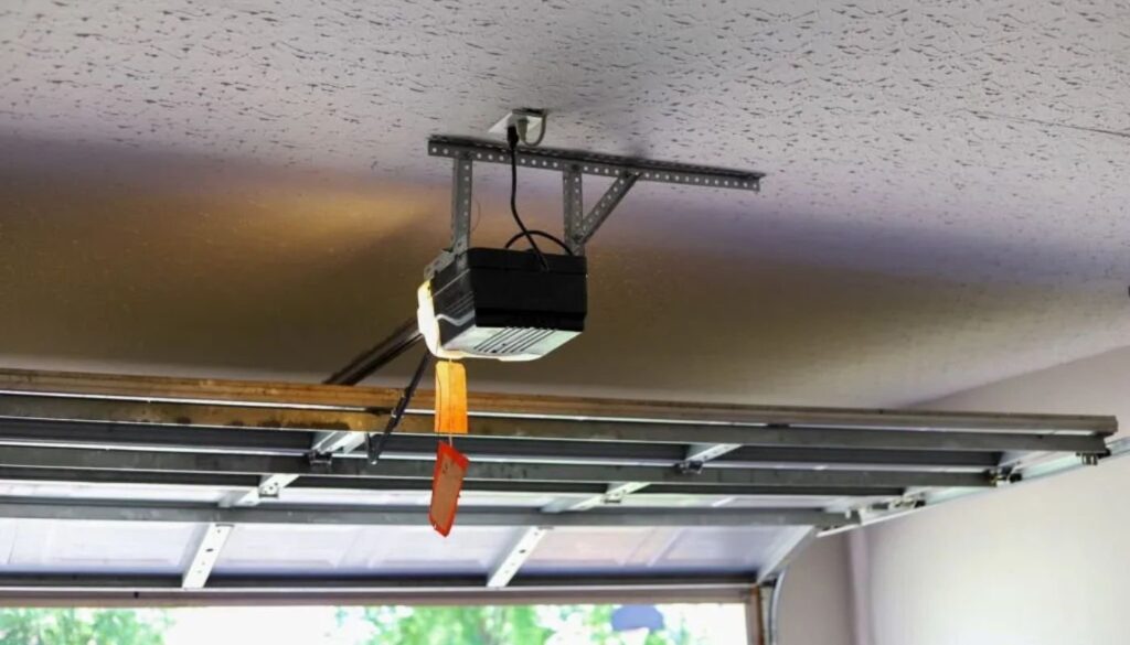 Professional Garage Door Opener Repair - Century Garage Door Repair Service Issaquah